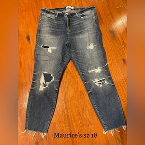 Maurice’s crop distressed jeans
